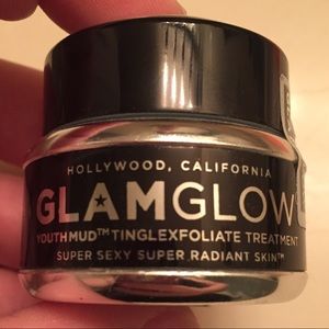GlamGlow Youth Mud TingleExfoliate Treatment